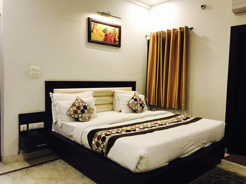 Aaradhya Residency Hotel Agra  Ngoại thất bức ảnh