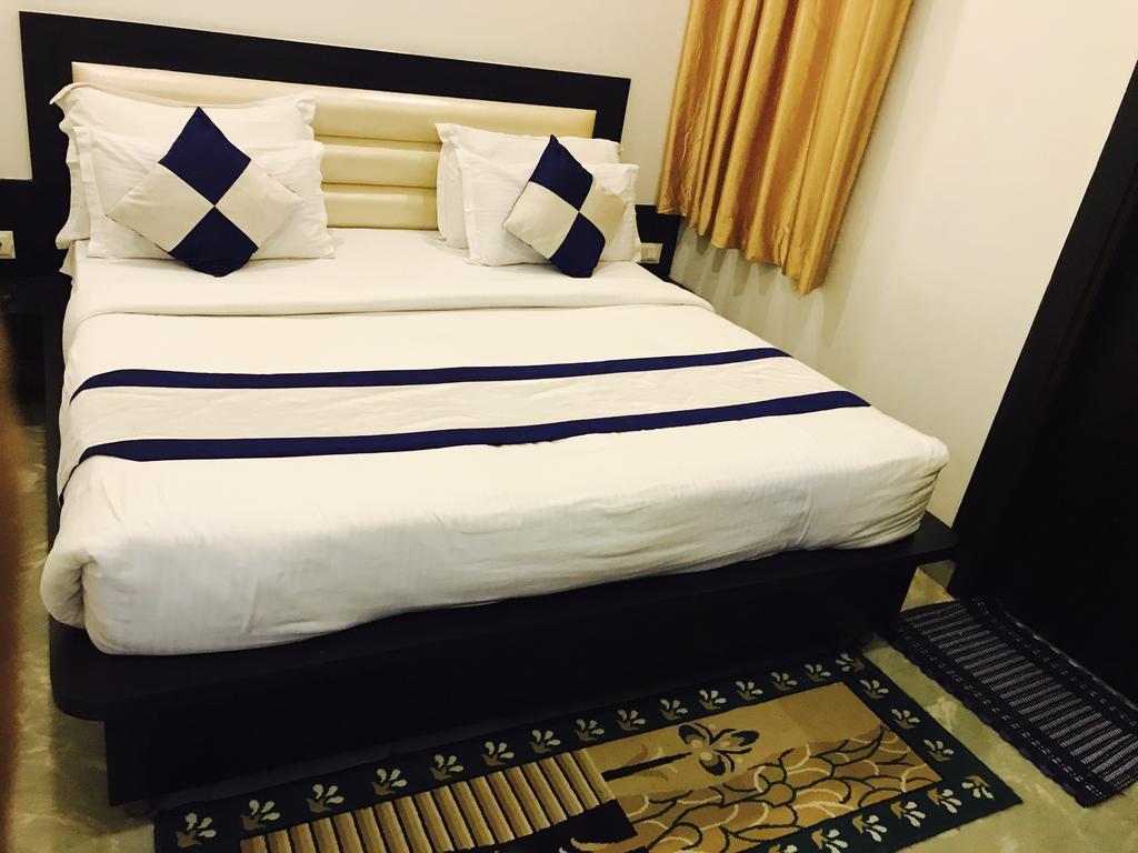 Aaradhya Residency Hotel Agra  Ngoại thất bức ảnh