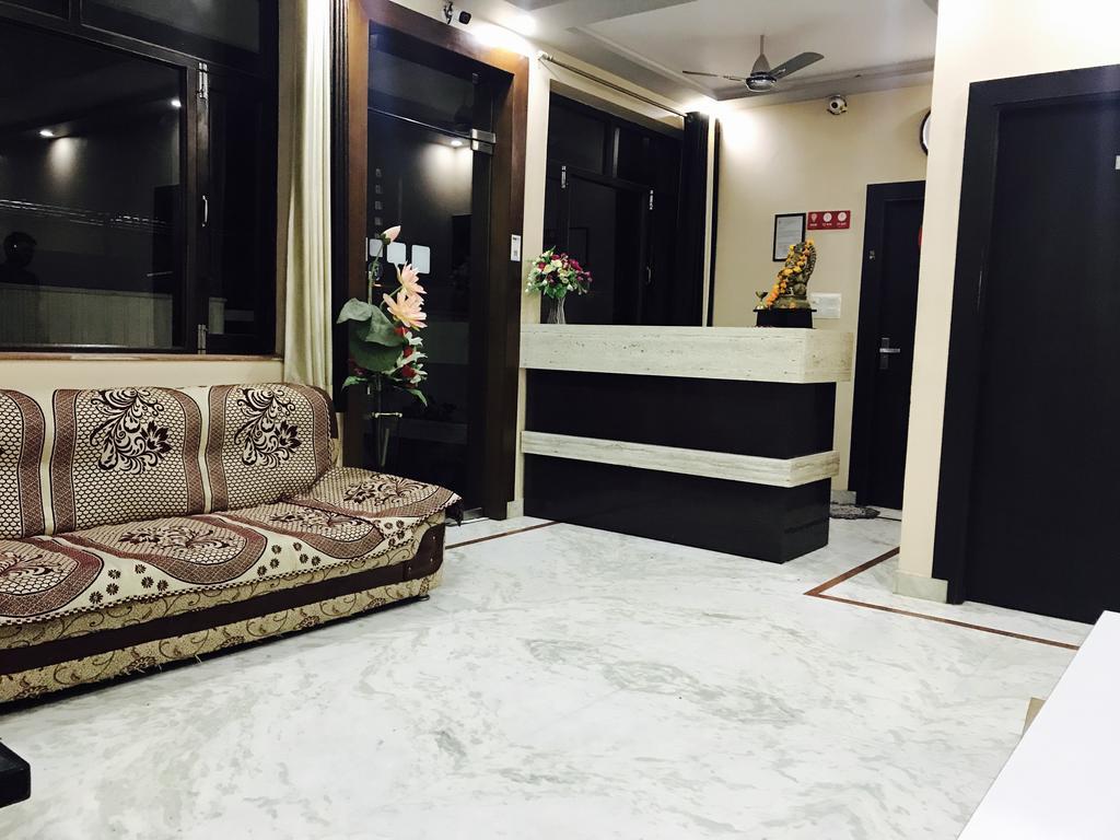 Aaradhya Residency Hotel Agra  Ngoại thất bức ảnh
