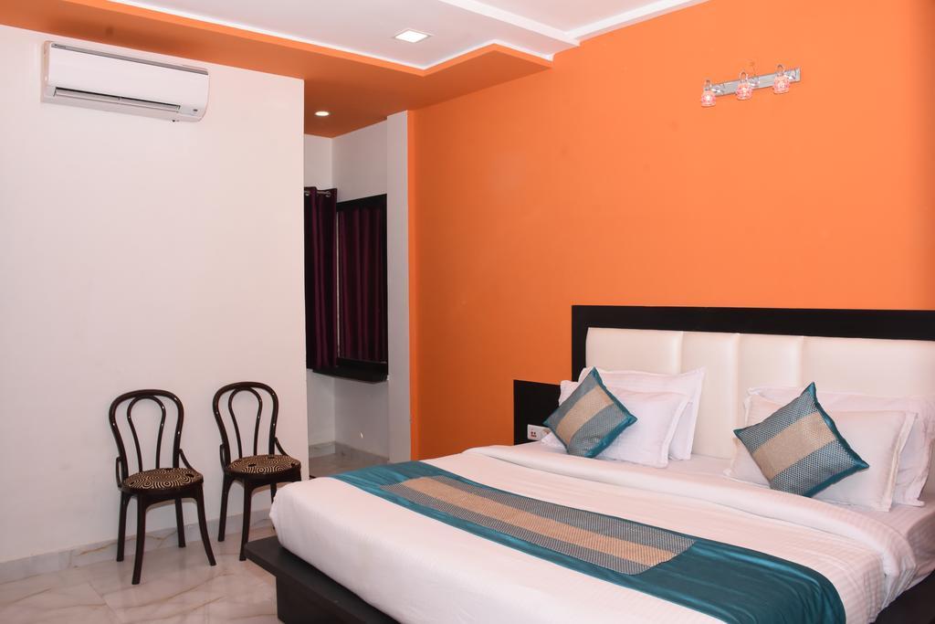 Aaradhya Residency Hotel Agra  Ngoại thất bức ảnh