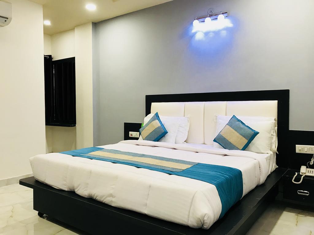 Aaradhya Residency Hotel Agra  Ngoại thất bức ảnh