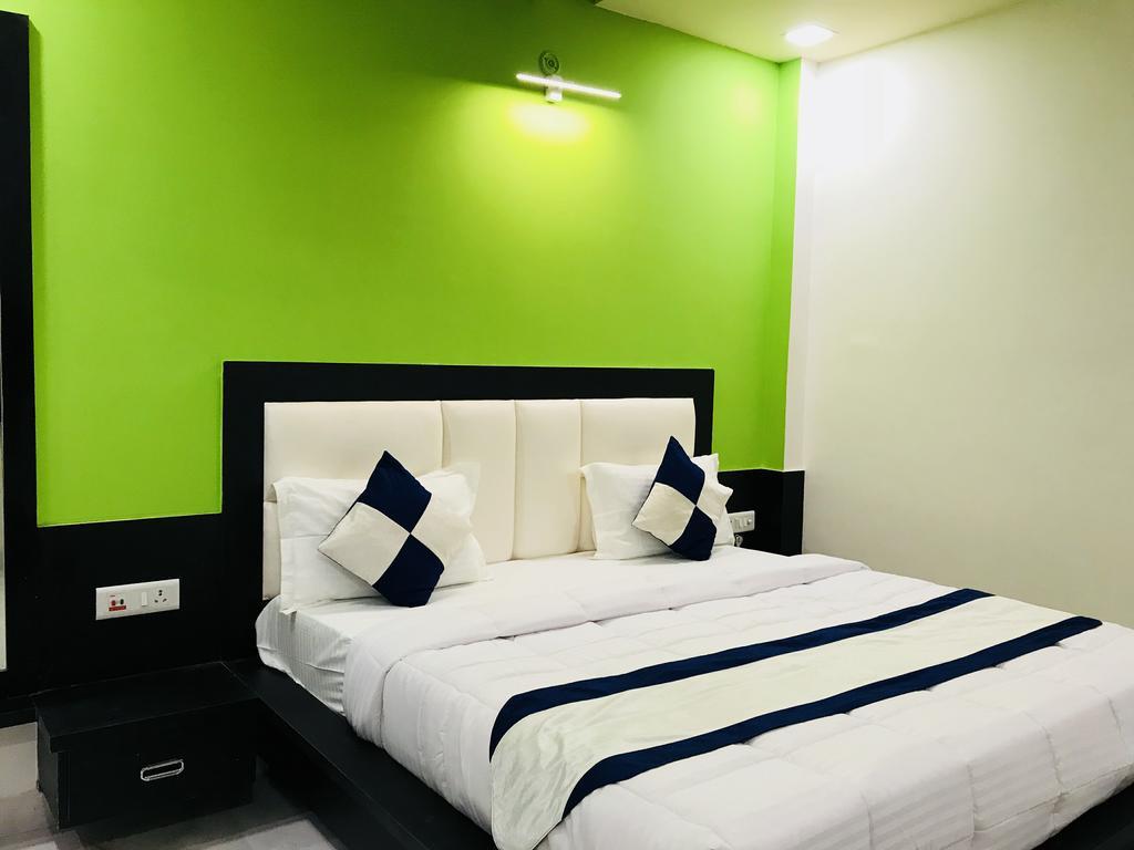 Aaradhya Residency Hotel Agra  Ngoại thất bức ảnh