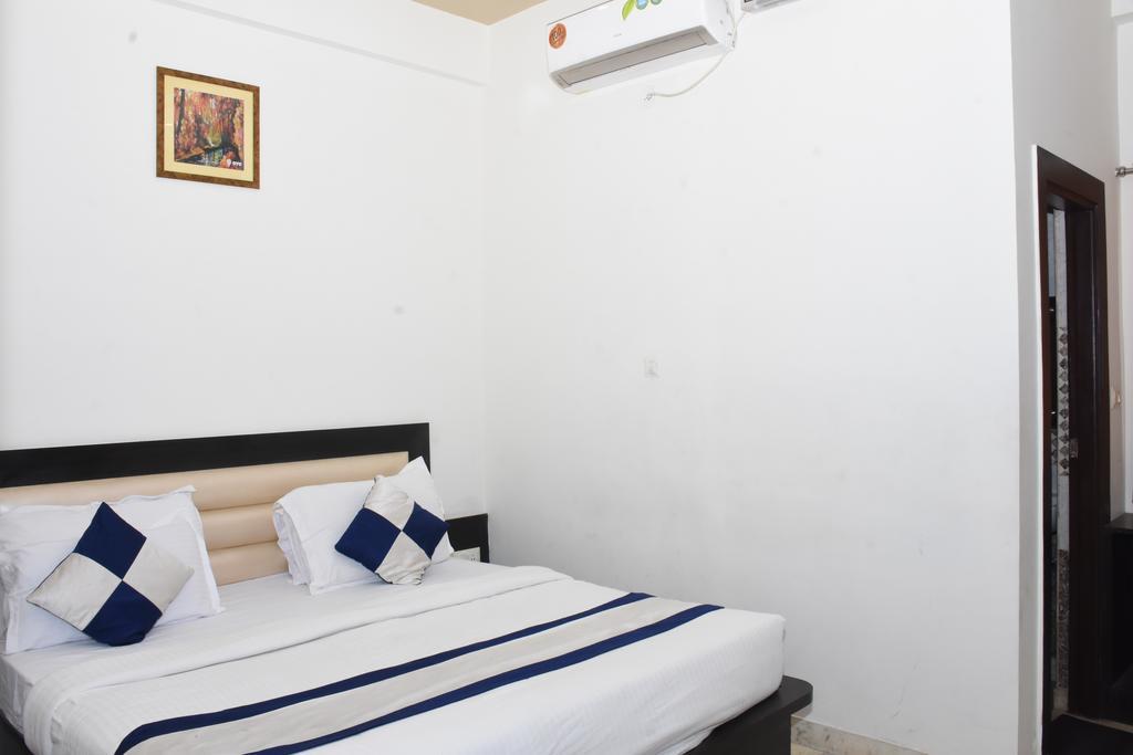 Aaradhya Residency Hotel Agra  Ngoại thất bức ảnh