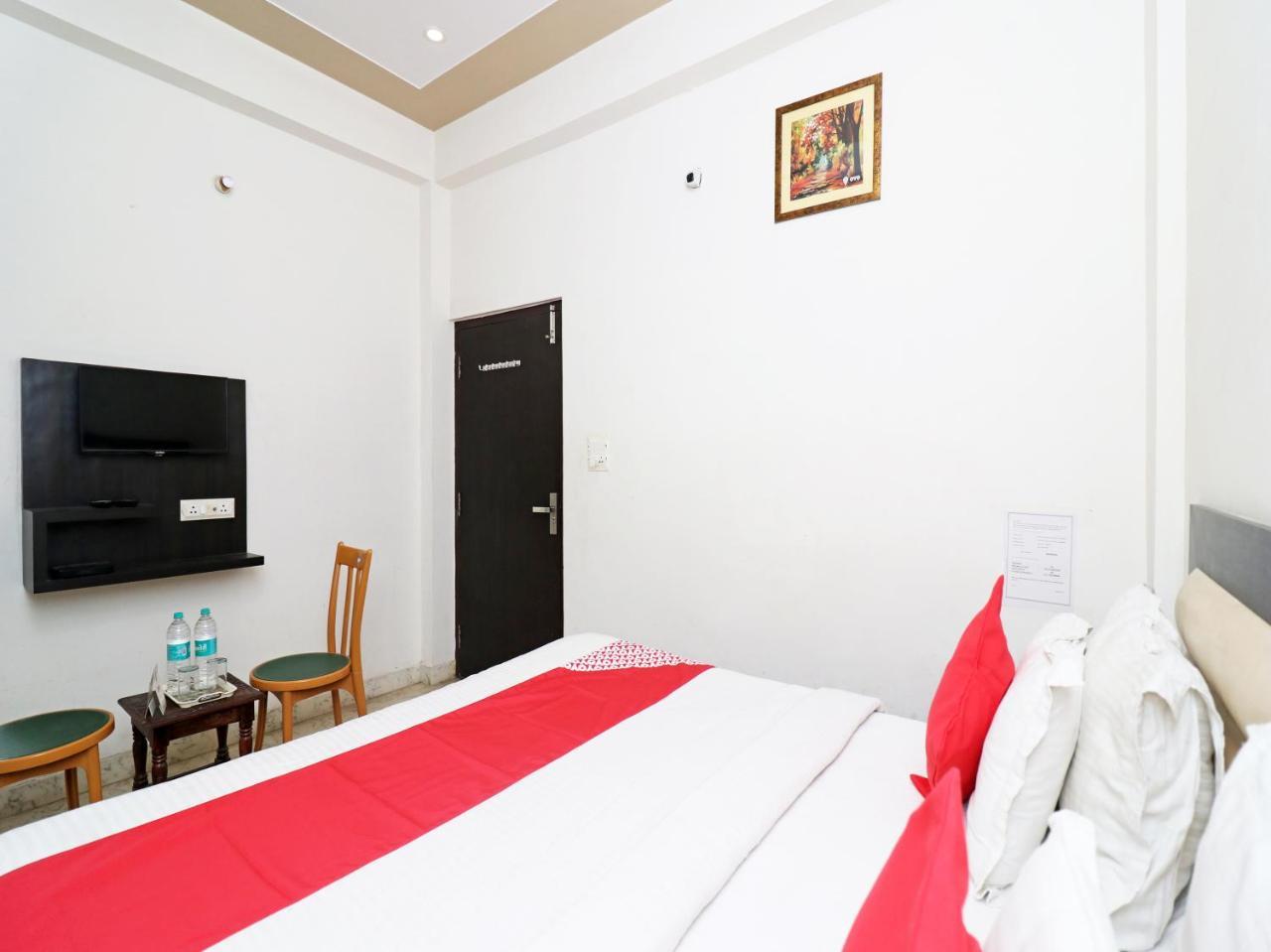 Aaradhya Residency Hotel Agra  Ngoại thất bức ảnh
