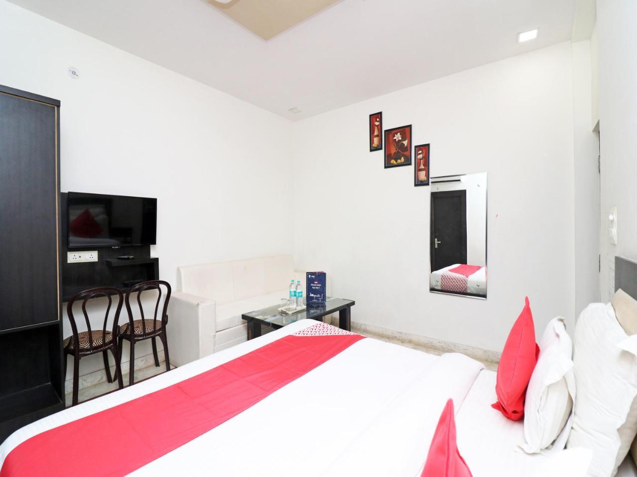 Aaradhya Residency Hotel Agra  Ngoại thất bức ảnh