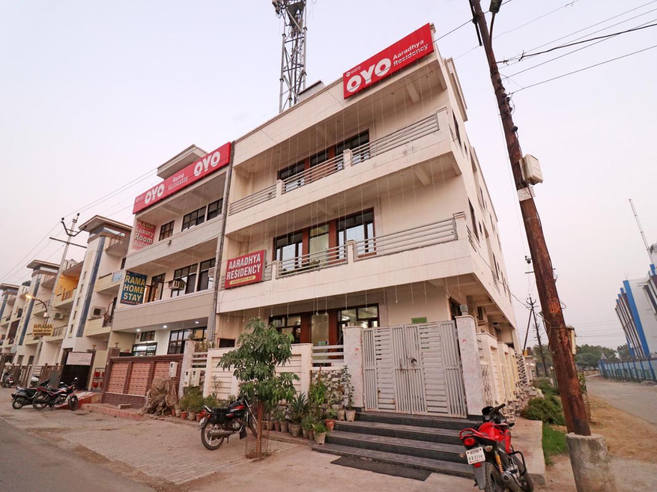 Aaradhya Residency Hotel Agra  Ngoại thất bức ảnh