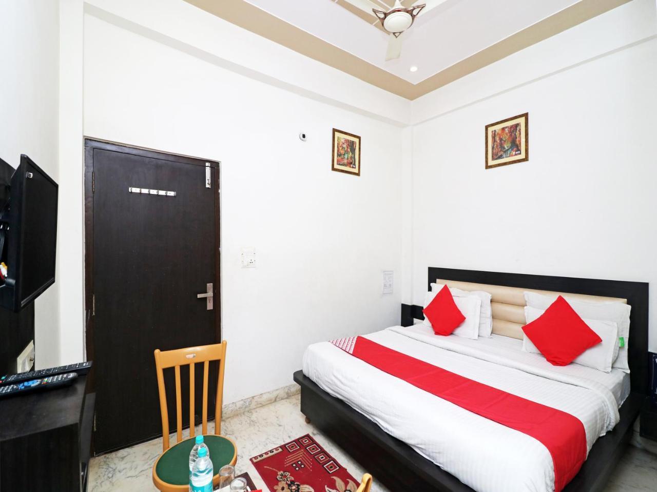 Aaradhya Residency Hotel Agra  Ngoại thất bức ảnh