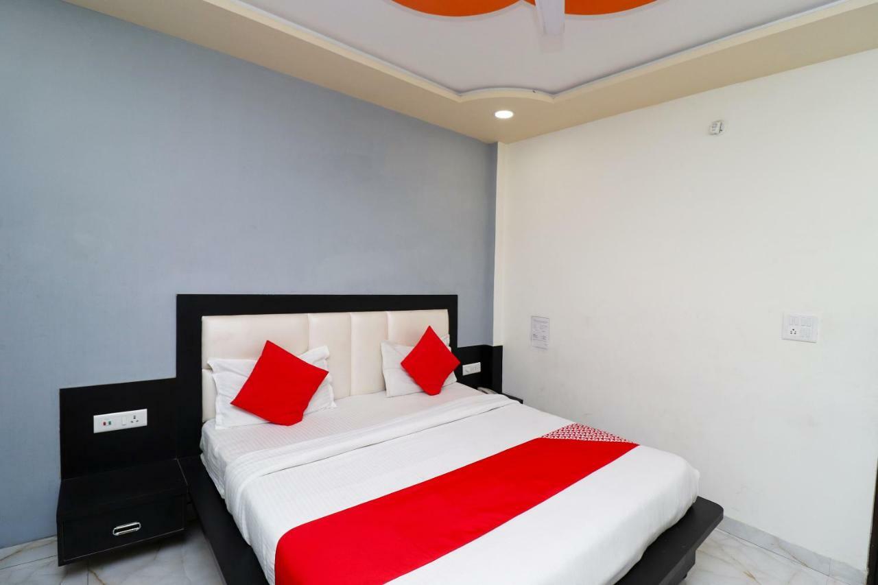 Aaradhya Residency Hotel Agra  Ngoại thất bức ảnh
