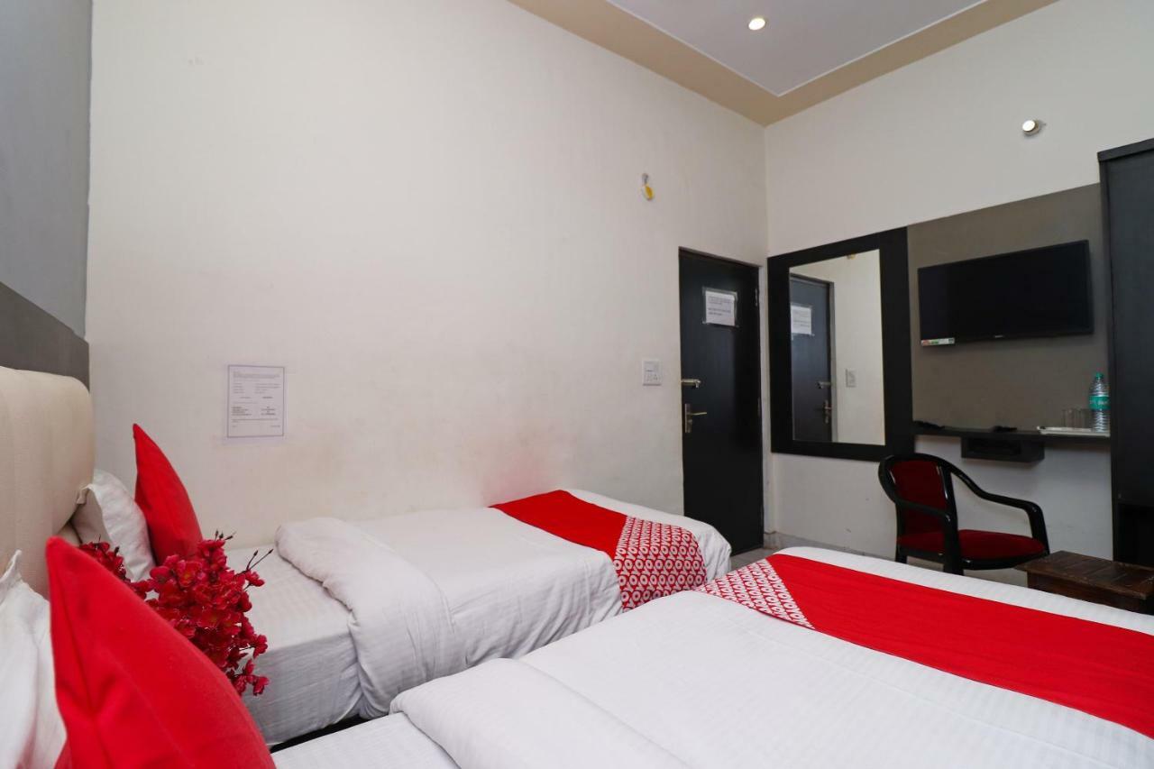 Aaradhya Residency Hotel Agra  Ngoại thất bức ảnh