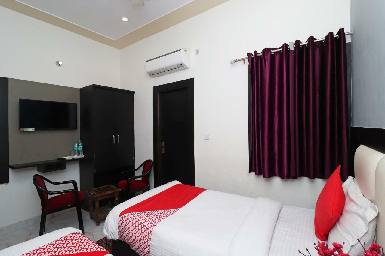 Aaradhya Residency Hotel Agra  Ngoại thất bức ảnh