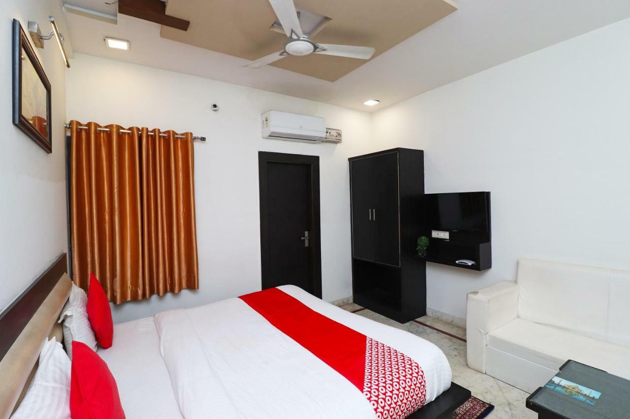 Aaradhya Residency Hotel Agra  Ngoại thất bức ảnh