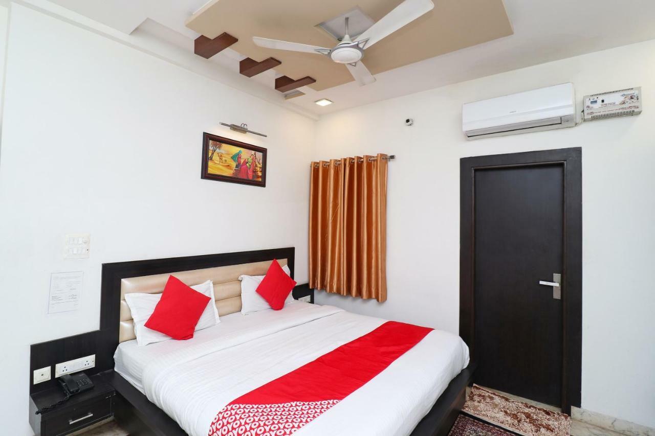Aaradhya Residency Hotel Agra  Ngoại thất bức ảnh