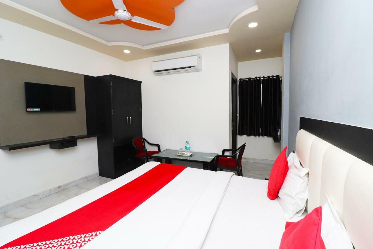 Aaradhya Residency Hotel Agra  Ngoại thất bức ảnh