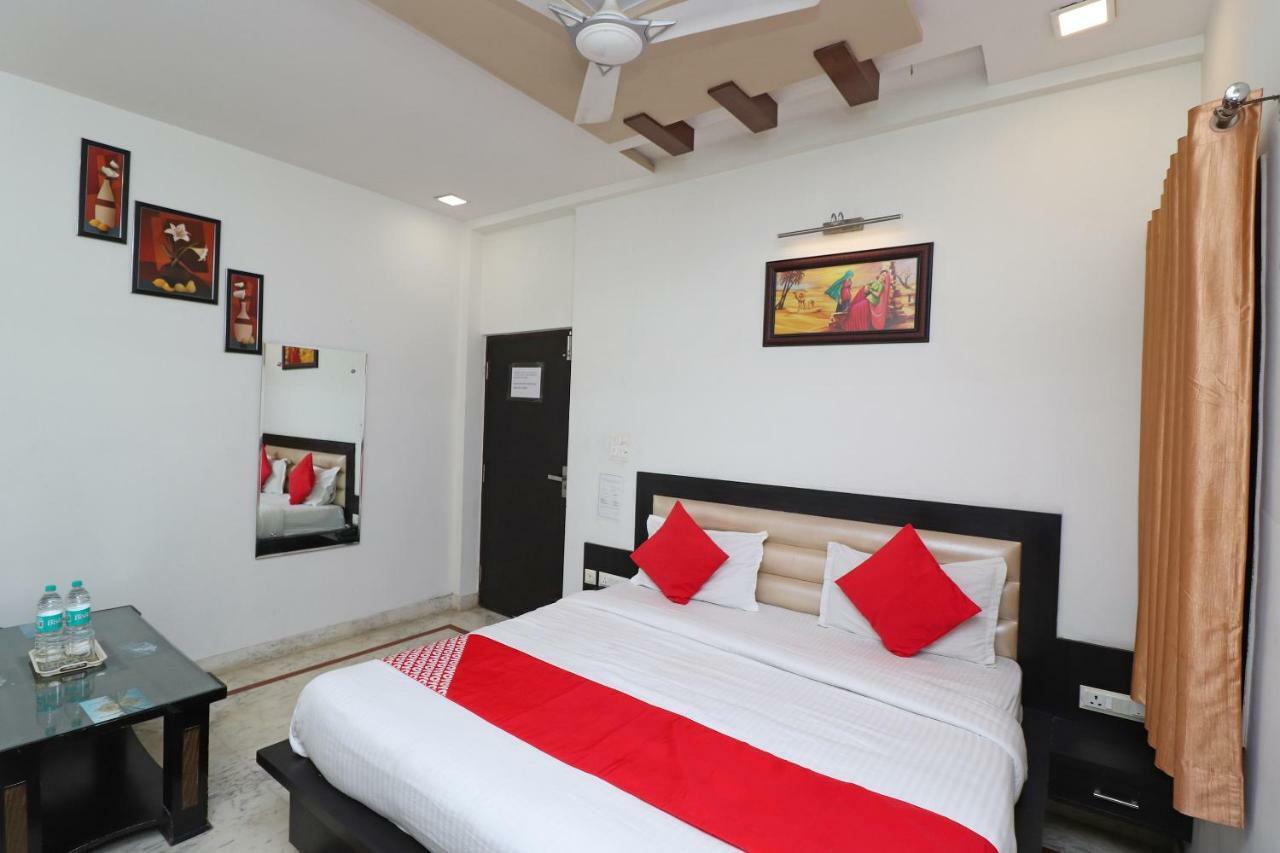 Aaradhya Residency Hotel Agra  Ngoại thất bức ảnh